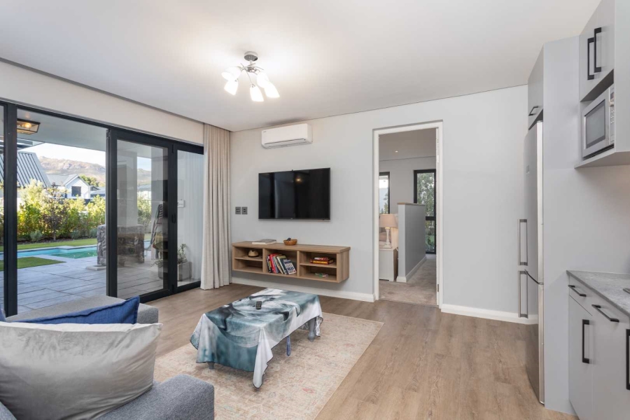 5 Bedroom Property for Sale in Val De Vie Estate Western Cape